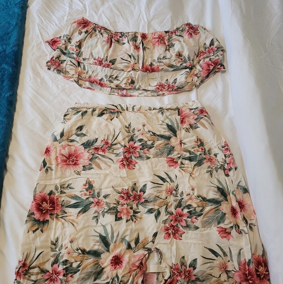 2 piece large American eagle vacation set - Picture 2 of 4